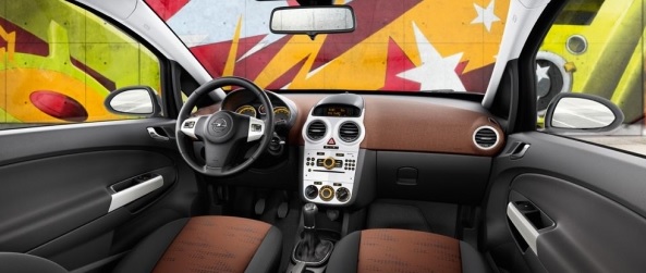 Opel Corsa 1.2 Twinport Essentia iç görünüm